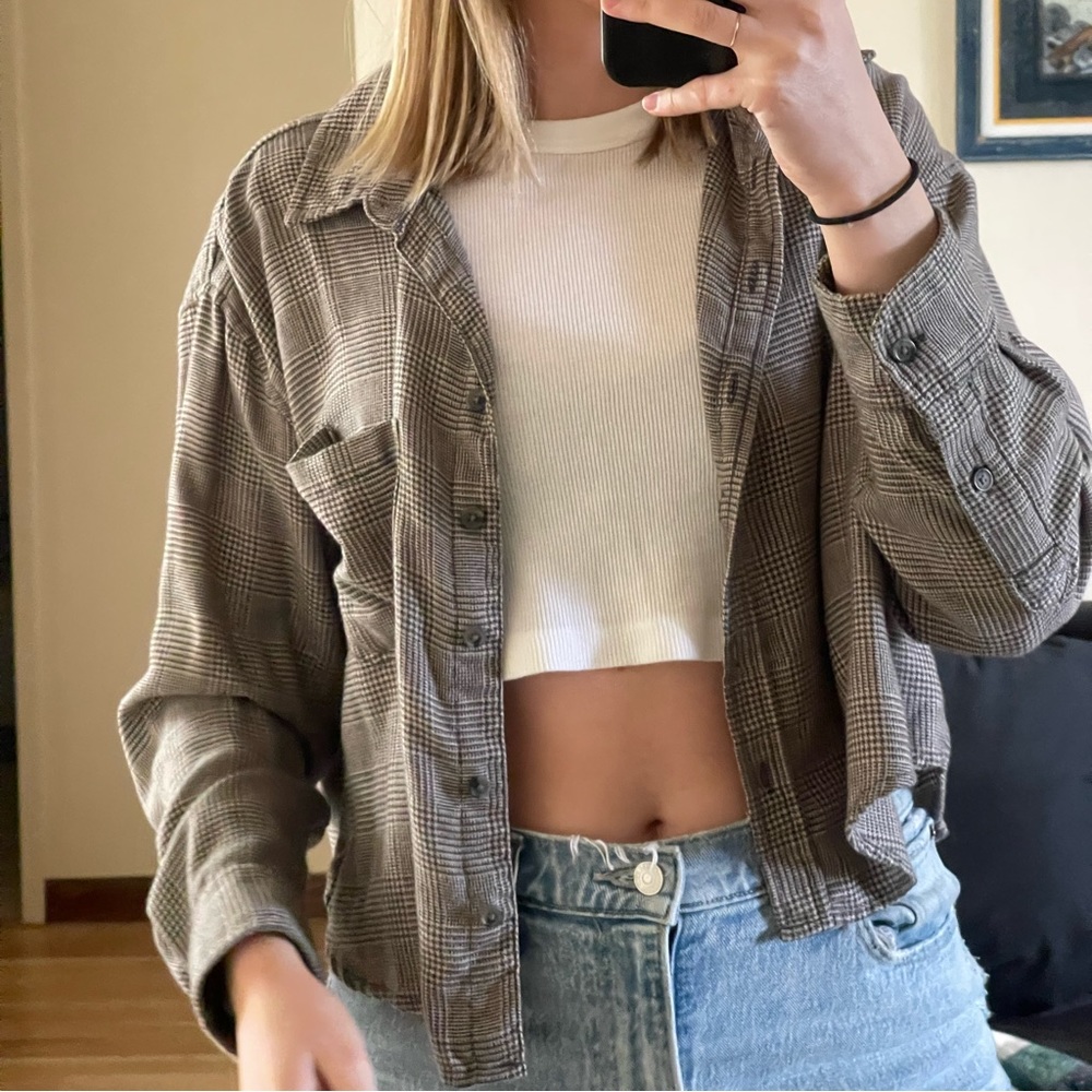 American Eagle cropped flannel